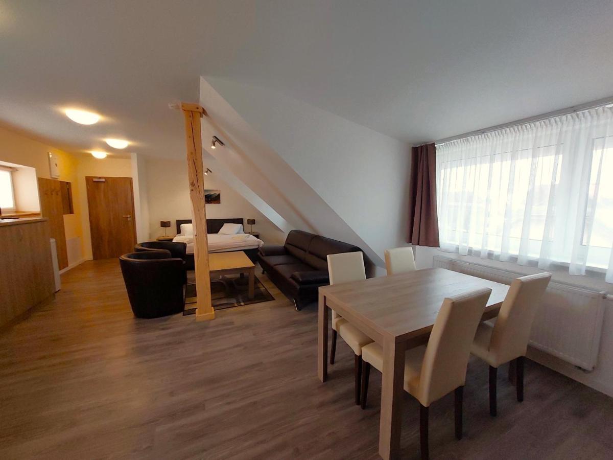 Penzion Ceresnovy Sad & Wellness Vysoke Tatry Ngoại thất bức ảnh