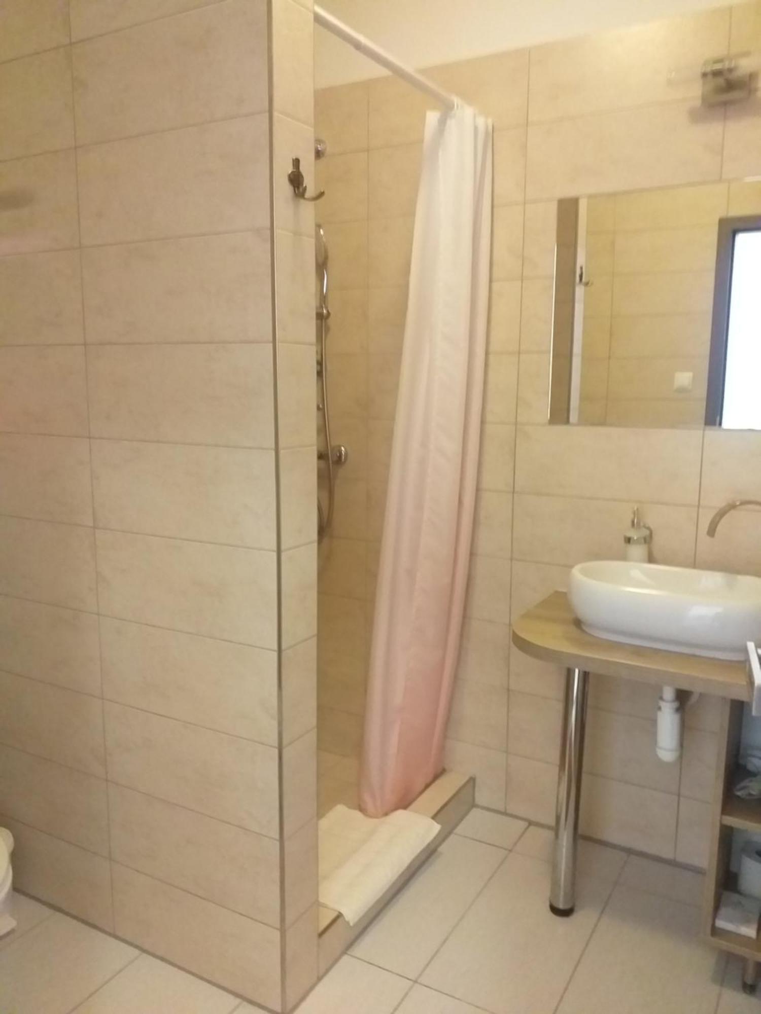 Penzion Ceresnovy Sad & Wellness Vysoke Tatry Ngoại thất bức ảnh